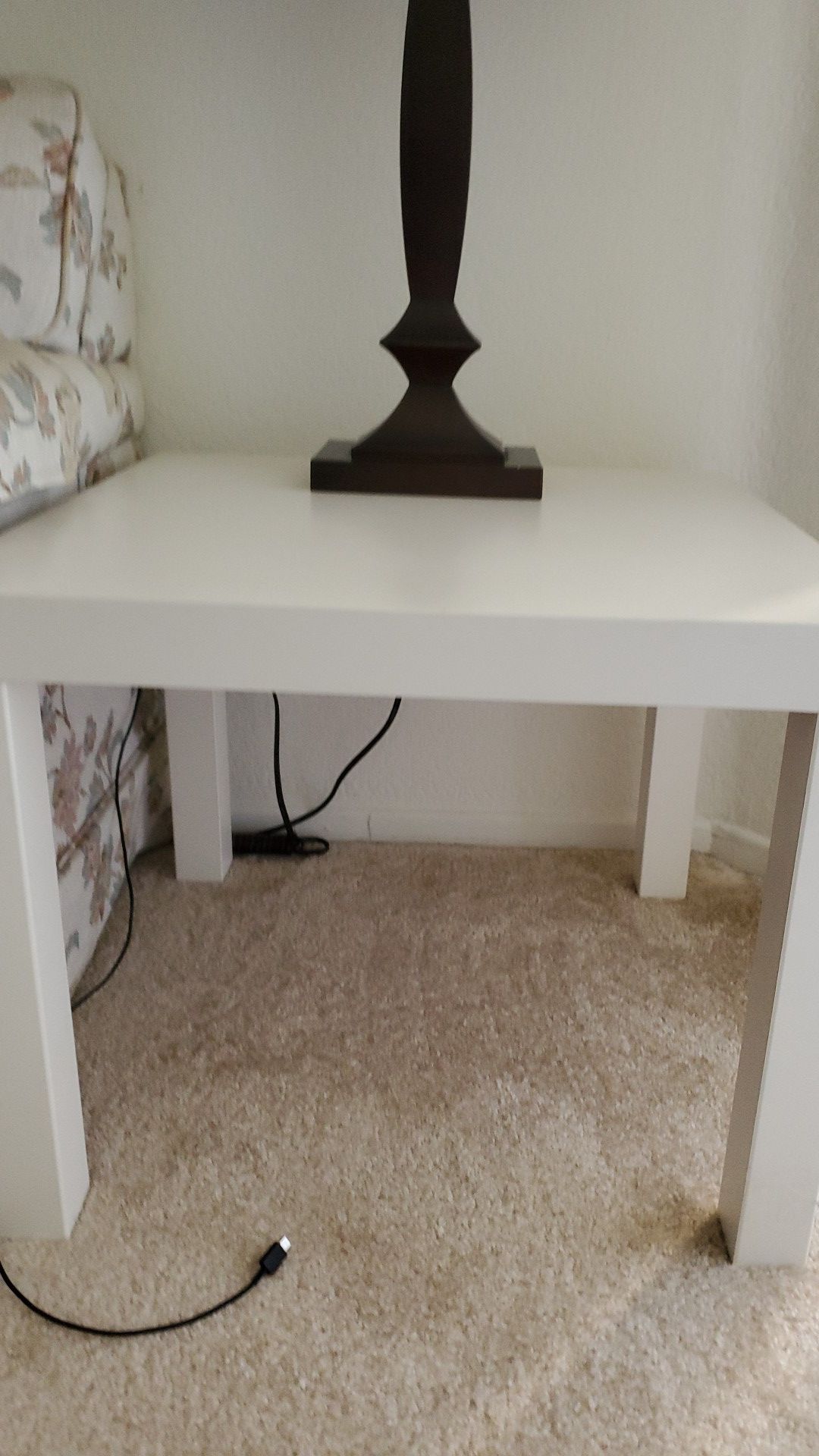 2 ikea white side tables