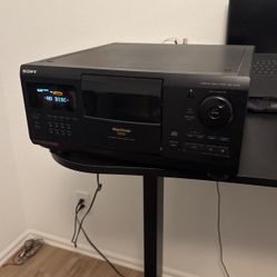 Sony Mega storage 200 CD Player (no Remote)