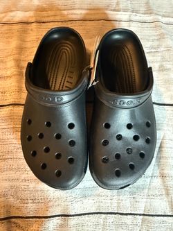 Brand New Black Crocs – Men’s 8 / Women’s 10