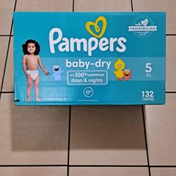 PAMPERS SIZE 5  132 COUNT