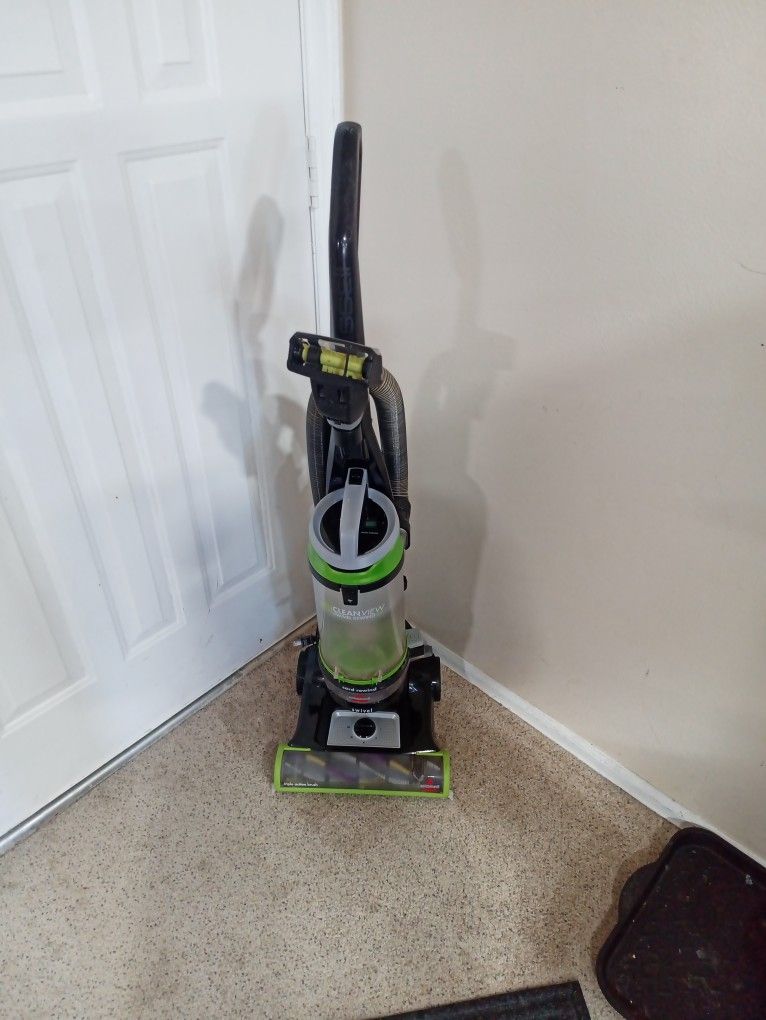 Bissell vacuum cleaner