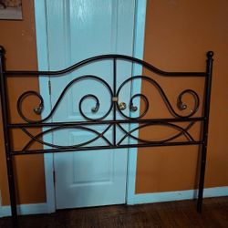 Metal Queen BED Frame