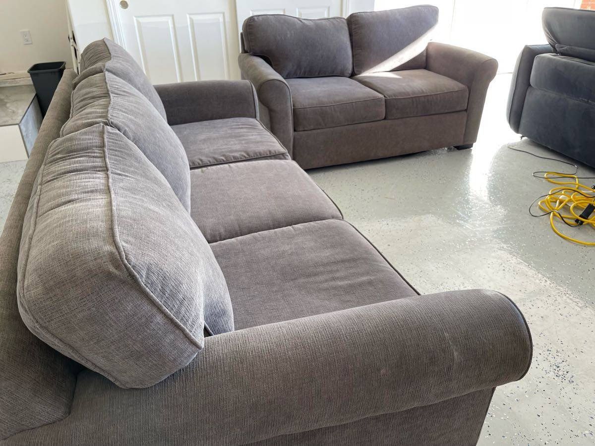 Gray Jonathan Louis Couch And Loveseat