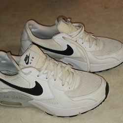 Nike Tennis Shoes 