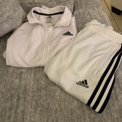 Boys Adidas Jogging Outfit