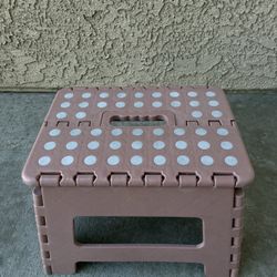 11.5 IN. FOLDING STEP STOOL