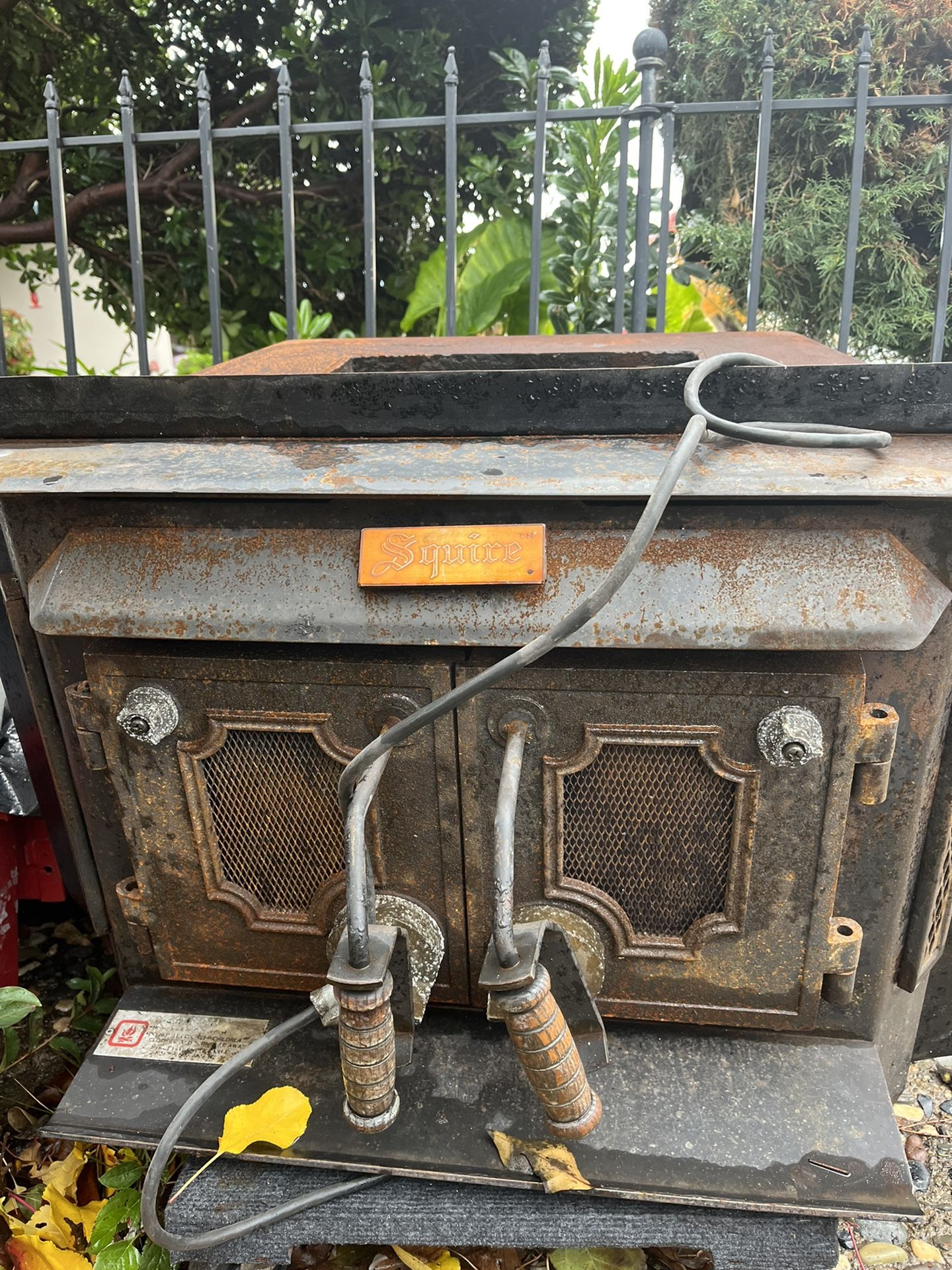 Wood Stove Squire Model 51000 for Sale in Gilroy, CA - OfferUp