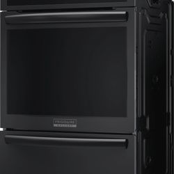 Frigidaire 24” Single Gas Wall Oven New 