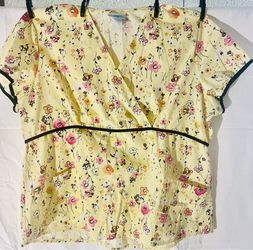 2X SB Women’s Scrub Top