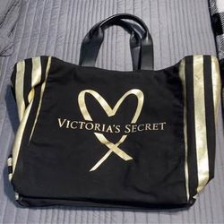 VICTORIAS SECRET Limited Edition 2017 Love Black and Gold Stripe Tote Bag must pick up