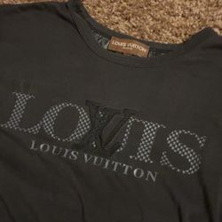 black Louis Vuitton shirt 