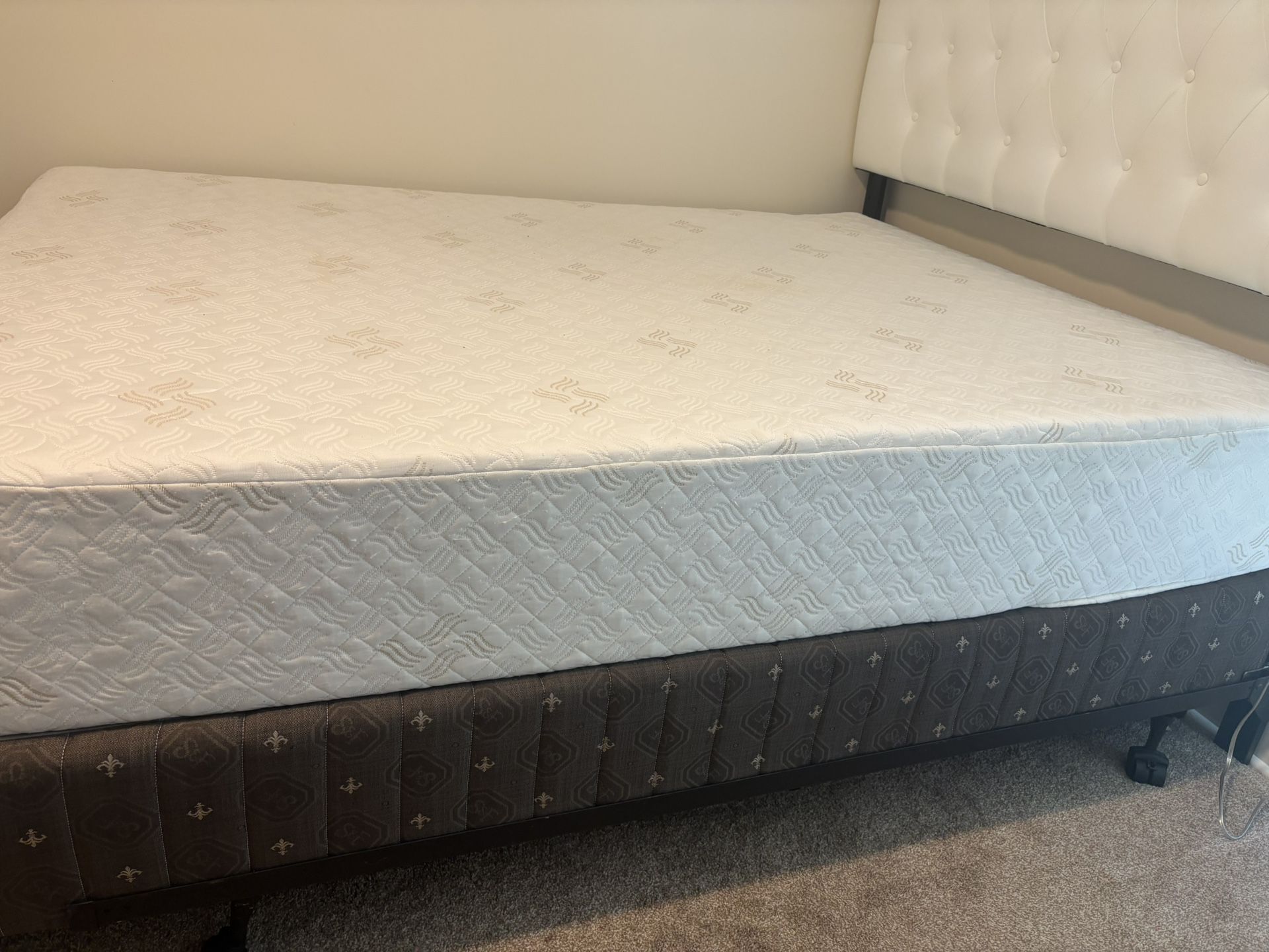 11in. Queen Memory Foam Mattress