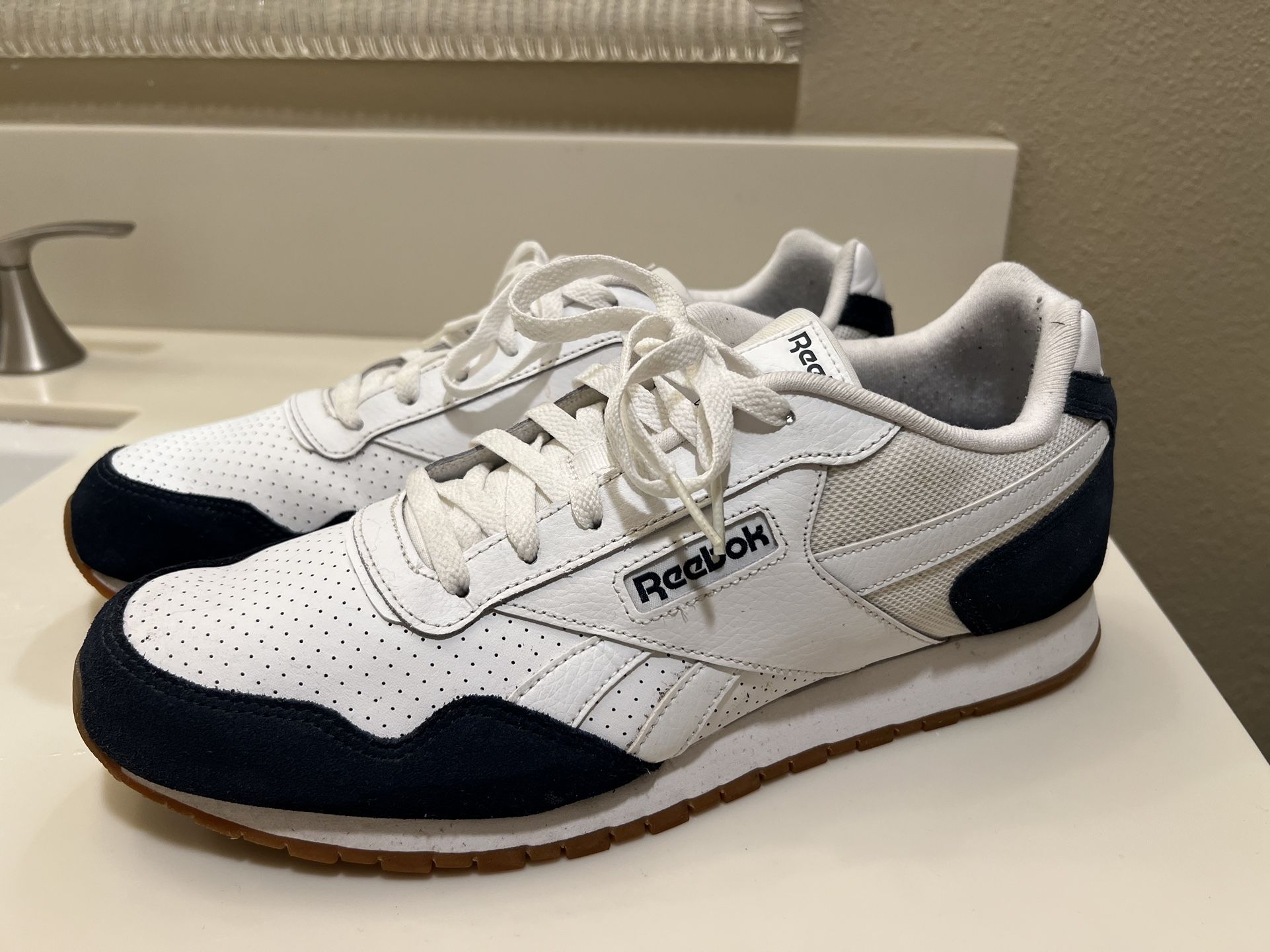 Men’s Reebok Shoes Size 11