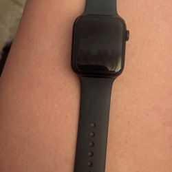 Apple Watch SE 44mm Second Gen