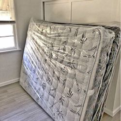 Queen Size Pillow Top Mattress