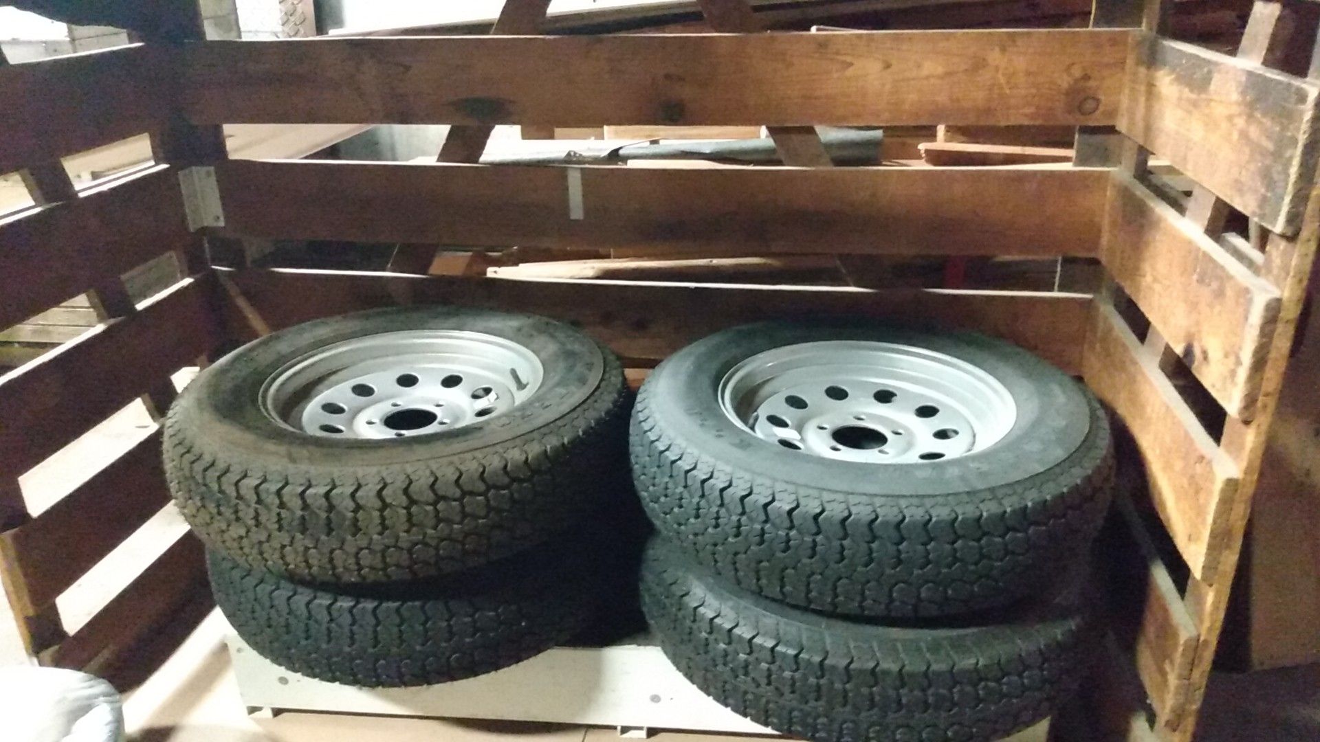 15 in 5 lug trailer tires