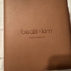 Beats X Kim (Dr.Dre Beats )