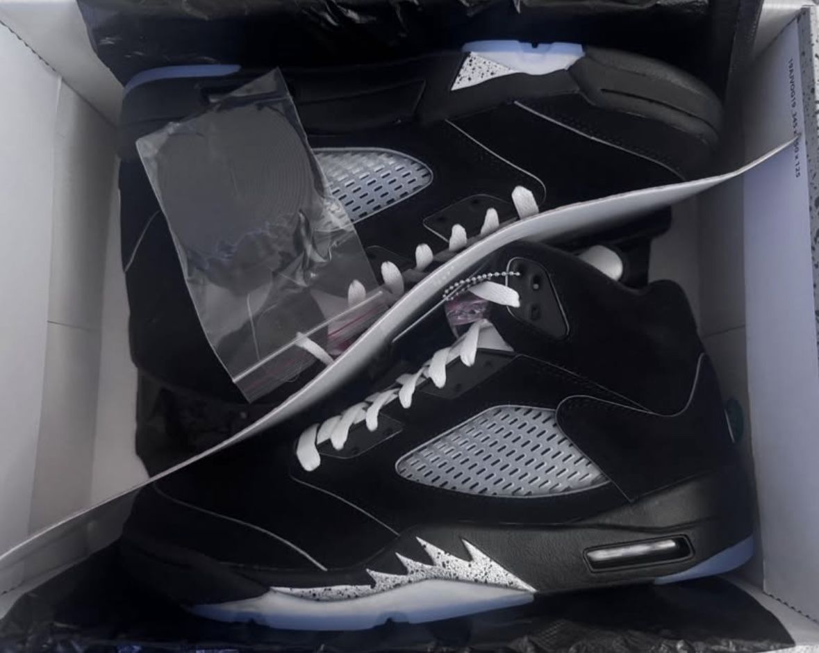 Jordan 5 Metallic