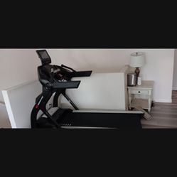 Bow flex Treadmill 10
