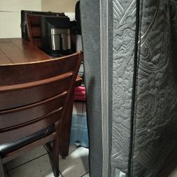 Queen Mattress 
