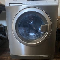 Electrolux IQ Touch 24” 2.4 cu ft HE Front Load Washer – Stainless 