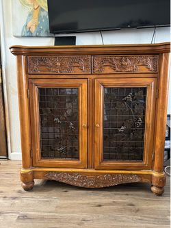 Wine cabinet