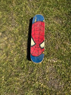 Spider man skateboard