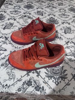 Nike SB Dunk Low Mystic Red / Rosewood – Men’s Size 5