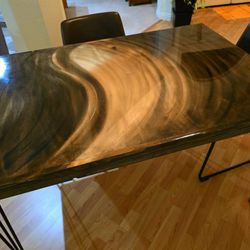 Amazing E Swirl Dining Table 