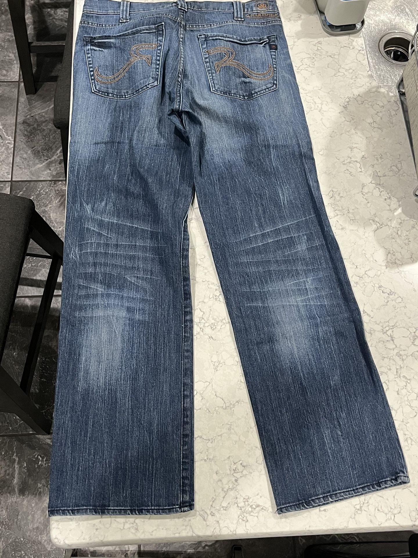 Gently Worn Men’s ROCK AND REVIVAL JEANS 36x32