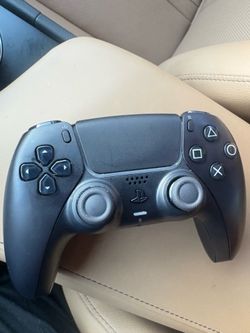 PS5 Black controller