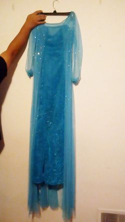 Frozen costume like new size small