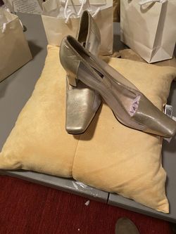 Beautiful J. Renee Gold Shoes, 13M, $45