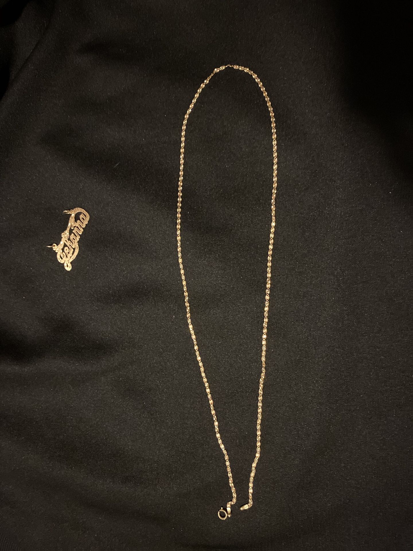 14k gold chain up now