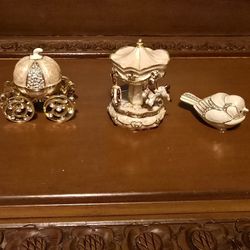 Matching Pillboxes With Magnet Clasps