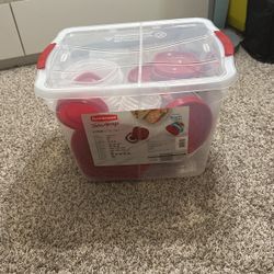 Rubbermaid Containers