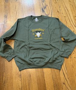 NEW Disneyland Unisex Mickey Mouse Embroidered Sweater Size Large READ DESCRIPTION