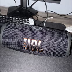 JBL Charge 5 Speaker 