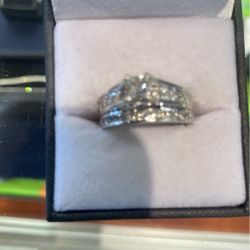 10kt Diamond Ring 
