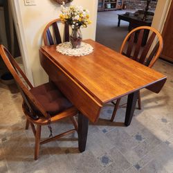 BEAUTIFUL ANTIQUE  TABLE FOR SALE! 