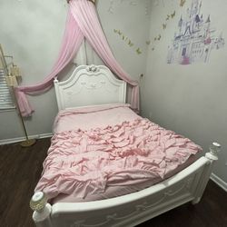 Disney Brand Full Size Princess Bed