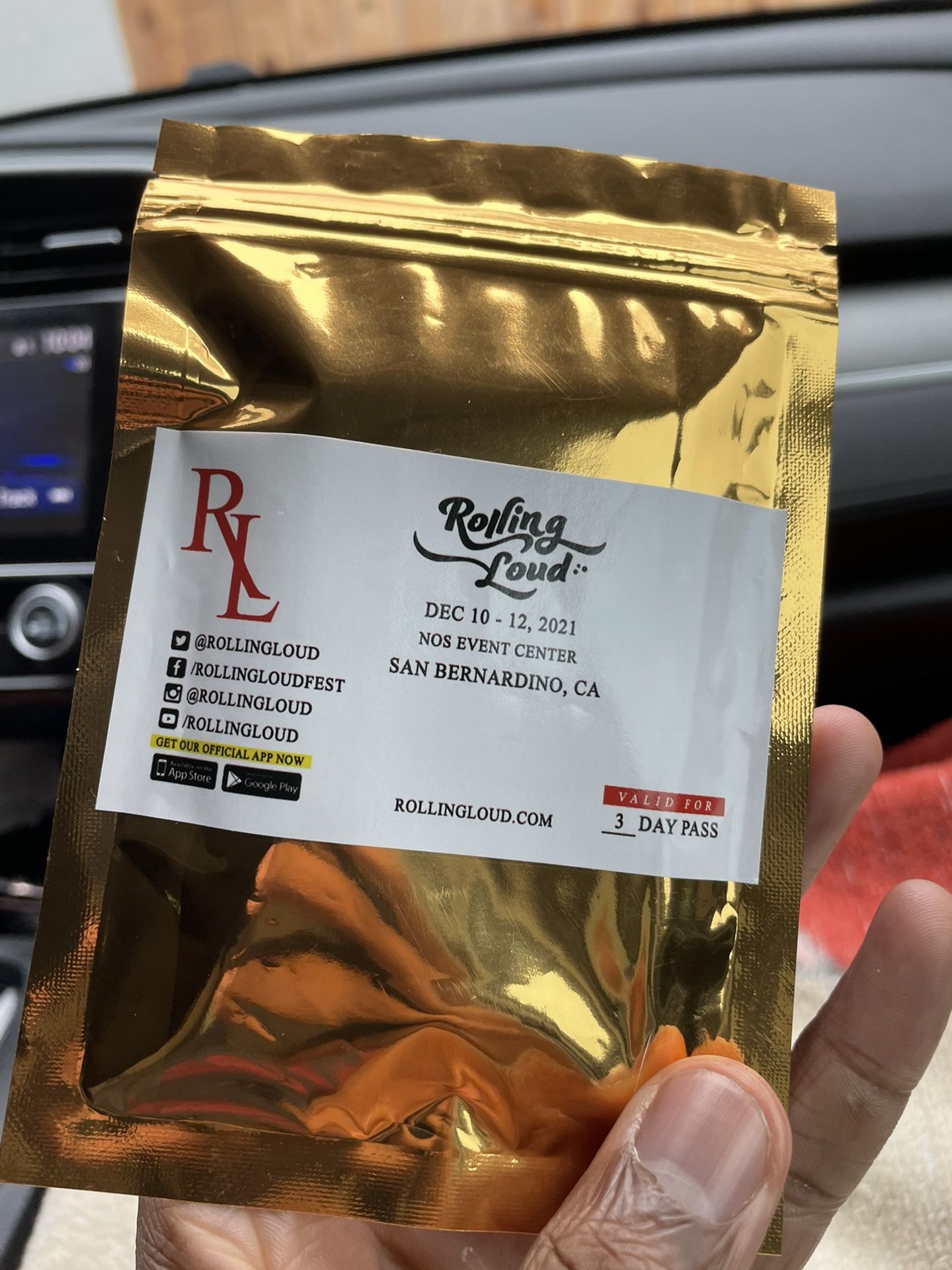Rolling Loud VIP 3-day pass (Let’s Come Up With A Price )