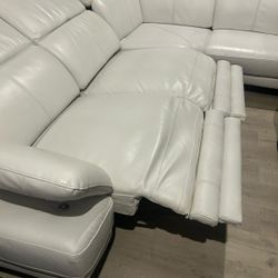 SECTIONAL GENUINE LEATHER RECLINER ELECTRIC WHITE COLOR.. DELIVERY SERVICE AVAILABLE 🚚💥🚚✅✅💥