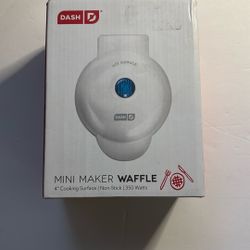 Mini Waffle Maker (White)