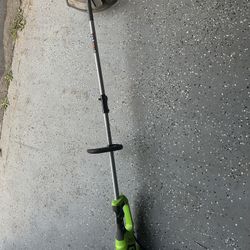 Electric string trimmer
