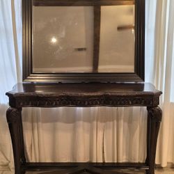 Table & Mirror 