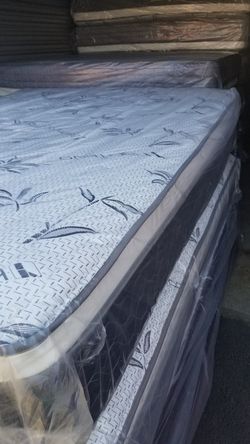BRAND NEW KING MATTRESS SET NEW