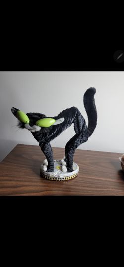Vintage Gemmy Animated Fraidy Cat Halloween Decoration Black Alley Cat Green Eyes Moves Sings Light Up 2003-2008