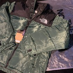 Green The North Face 700 puffer jacket size (S)(Unisex)