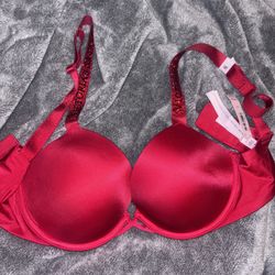 Brand New Victoria Secret Push Up Bra 32DD